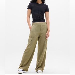 Athleta Brooklyn Cargo Wide Leg Pants